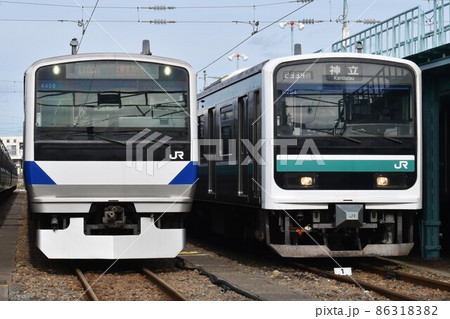 車両基地で並ぶE531系とE501系電車 車両基地で並ぶE531系とE501系電車 86318382