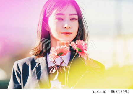 フォトジェニックな女子高生のポートレート フォトジェニックな女子高生のポートレート 86318596