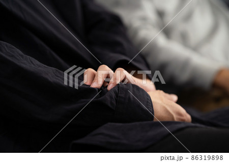 同性愛　LGBTQ    ゲイ　リビング 86319898