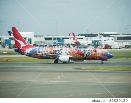 オーストラリア・シドニー空港に到着したカンタス機B-737 オーストラリア・シドニー空港に到着したカンタス機B-737 86320120