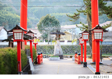 島根県鹿足郡津和野町　太皷谷稲成神社 86321403