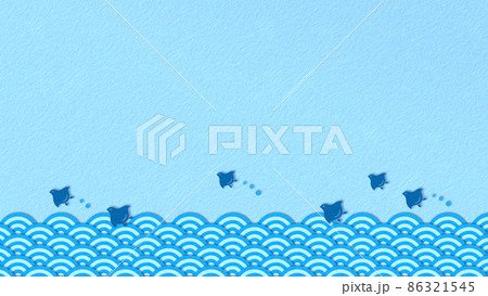 紙を立体的に重ねたイメージの青海波と千鳥　背景デザイン 86321545