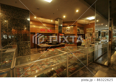 高麗ホテル2階の土産物店(北朝鮮・平壌) 高麗ホテル2階の土産物店(北朝鮮・平壌) 86322625