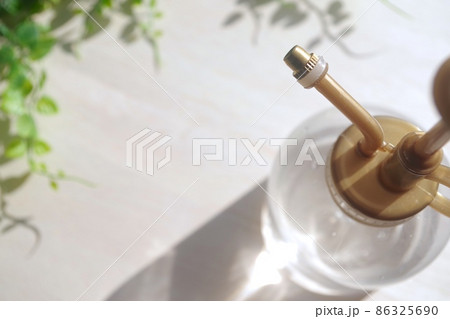 光る霧吹き(明るめ) 光る霧吹き(明るめ) 86325690