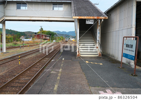 芸備線備後庄原駅に備後落合方面から入線する列車1 広島県庄原市 芸備線備後庄原駅に備後落合方面から入線する列車1 広島県庄原市 86326504