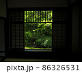 京都　源光庵　悟りの窓　迷いの窓 86326531