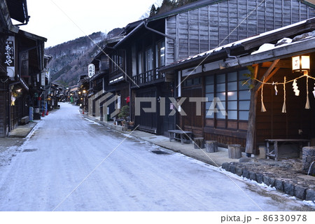 【長野県塩尻市】奈良井宿の町並み 86330978