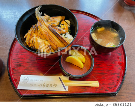 穴子丼 86331121