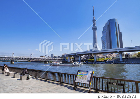 東京スカイツリーと隅田川テラスの船着場 86332873