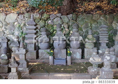 神奈川県指定史跡・土肥一族の墓 86333839