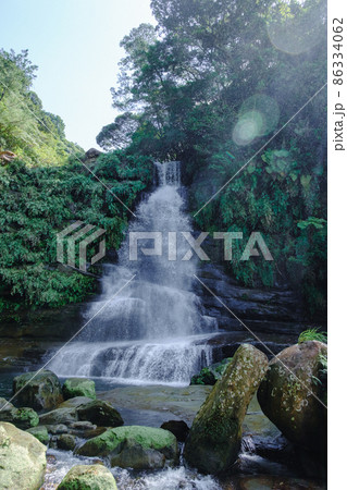 ナーラの滝 正面 ナーラの滝 正面 86334062