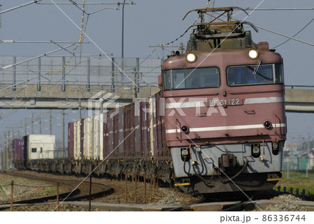 北陸本線　加賀笠間－美川　JR貨物　EF81-122（富山） 86336744