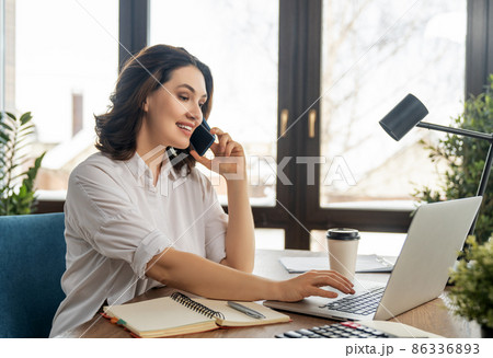 woman working in the office woman working in the office 86336893