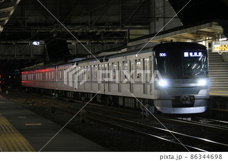 夜の東京メトロ 13000系 86344698