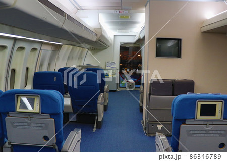 航空科学博物館　ゼット旅客機の客室 86346789
