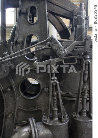 スチームパンク風な工業機械 86350548