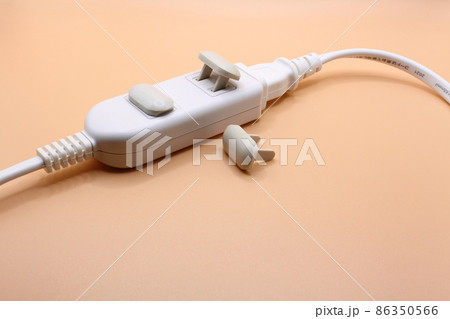 電源タップとコンセントカバー 電源タップとコンセントカバー 86350566