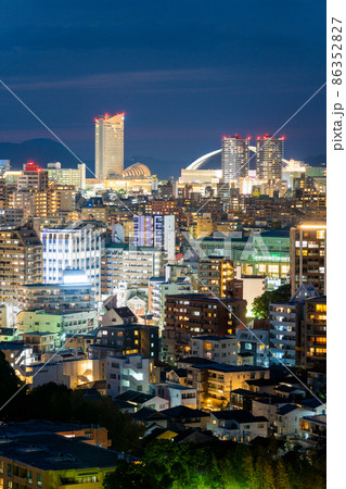 《福岡県》福岡市の夜景（南公園から撮影） 86352827