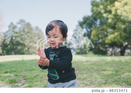 2 years old 86353471
