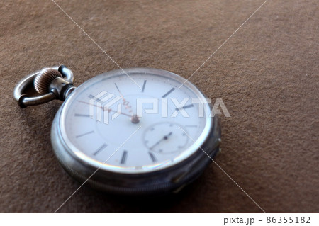 レトロな懐中時計物撮りコピースペース1 レトロな懐中時計物撮りコピースペース1 86355182