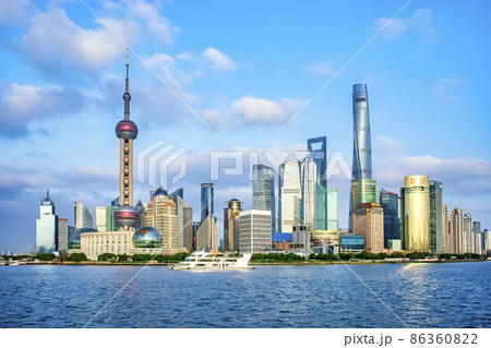 上海 最大のオフィス街 プードン・ルージャーズイ(浦東・陸家嘴) 外灘(がいたん)から望む 上海 最大のオフィス街 プードン・ルージャーズイ(浦東・陸家嘴) 外灘(がいたん)から望む 86360822