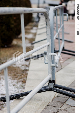 Mobile portable barrier Mobile portable barrier 86360908