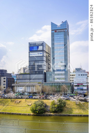 桜咲く新見附豪・中央大学 市ケ谷田町キャンパスのビルディング 桜咲く新見附豪・中央大学 市ケ谷田町キャンパスのビルディング 86362824