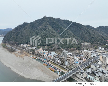岐阜城 金華山 岐阜市内周辺の風景 ドローン空撮 岐阜城 金華山 岐阜市内周辺の風景 ドローン空撮 86365399