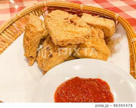 上海料理の定番・揚げ臭豆腐 上海料理の定番・揚げ臭豆腐 86365478