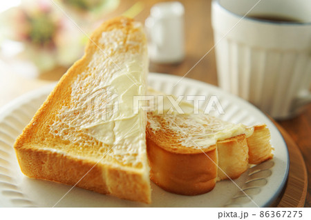 バタートースト　コーヒー　朝食 86367275