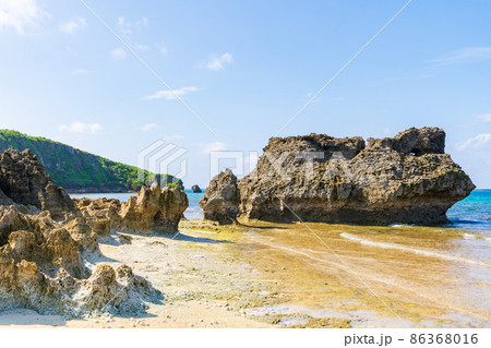 沖縄 青空と青い海が美しい宮古島のカギンミビーチ 沖縄 青空と青い海が美しい宮古島のカギンミビーチ 86368016
