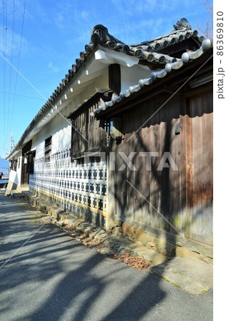 植村家長屋門 86369810