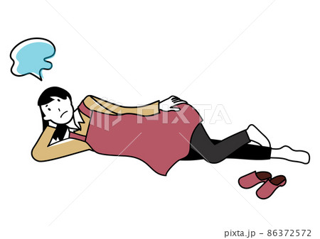 イラスト素材：けだるそうに横になっている、エプロンを着けた女性 86372572