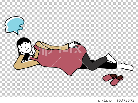 イラスト素材：けだるそうに横になっている、エプロンを着けた女性 86372572