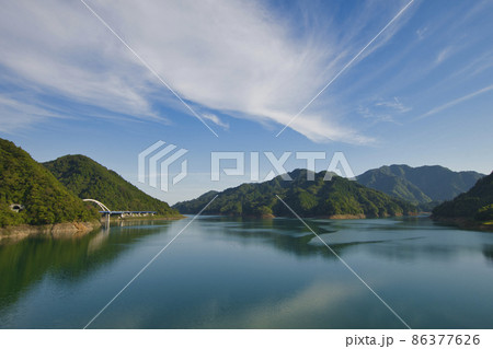 【神奈川県】宮ヶ瀬湖の眺め 86377626
