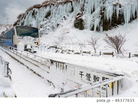 氷のカーテンと五能線2021_02 86377635