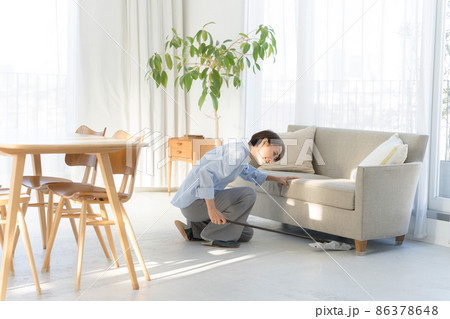 掃除　家事　30代女性 86378648