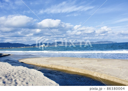 鳥取県　白砂青松の弓ヶ浜から美保湾を望む 86380004