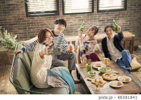 ホームパーティー 86381841