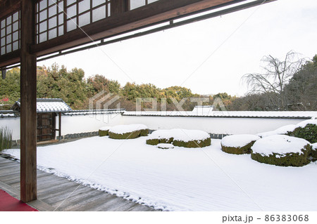 正伝寺の雪景色 86383068