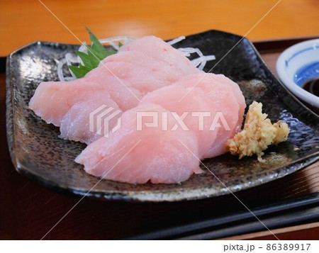三次の郷土料理 「ワニ」の刺身 (広島県三次市) 三次の郷土料理 「ワニ」の刺身 (広島県三次市) 86389917