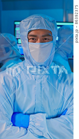 male engineer looking at you 86392375