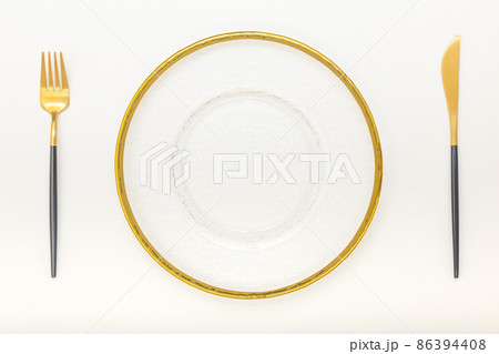 お皿とナイフとフォーク 86394408