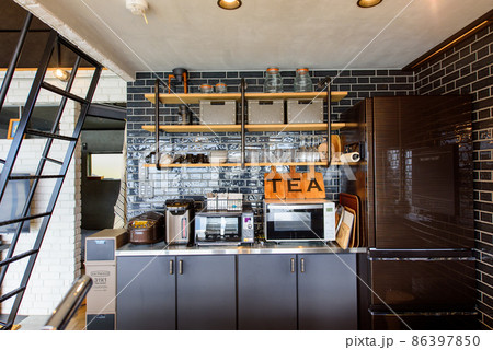 おしゃれな家のキッチン周り 86397850