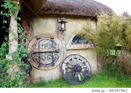 ホビトン　ムービー　セット　ツアーズ　ニュージーランド  Hobbiton New Zealand  86397961