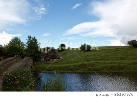ホビトン　ムービー　セット　ツアーズ　ニュージーランド  Hobbiton New Zealand  86397976