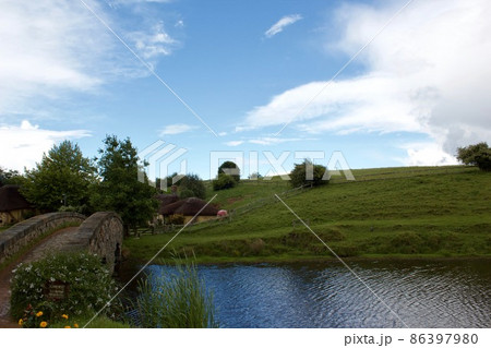 ホビトン　ムービー　セット　ツアーズ　ニュージーランド  Hobbiton New Zealand  86397980