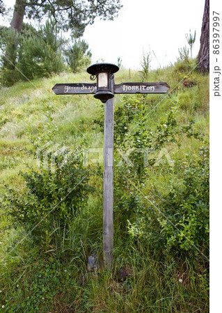 ホビトン ムービー セット ツアーズ ニュージーランド Hobbiton New Zealand ホビトン ムービー セット ツアーズ ニュージーランド Hobbiton New Zealand 86397997