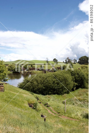 ホビトン　ムービー　セット　ツアーズ　ニュージーランド  Hobbiton New Zealand  86398002