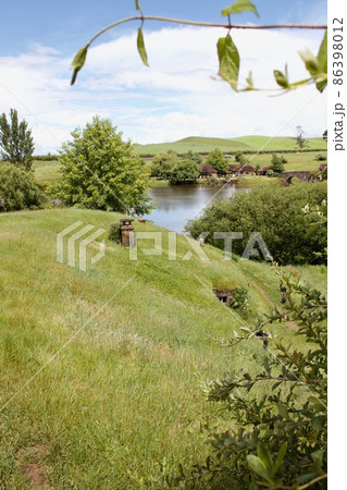 ホビトン　ムービー　セット　ツアーズ　ニュージーランド  Hobbiton New Zealand  86398012